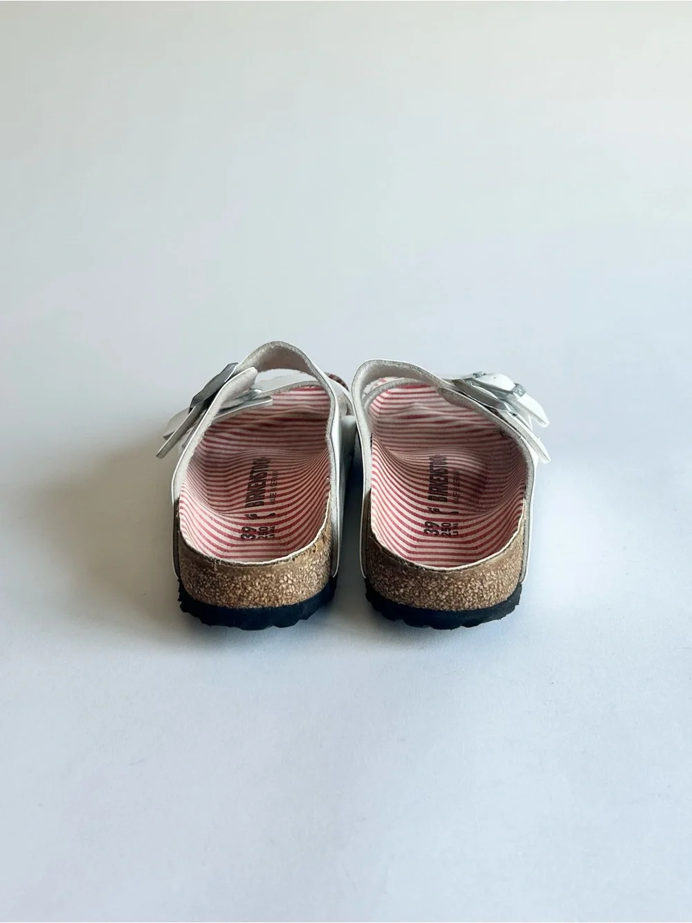 Birkenstock White Patent Leather Arizona Sandals size EUR 39, US 8.5